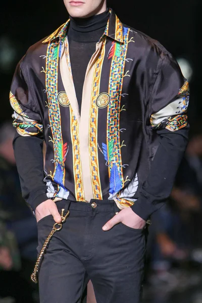 Look 57